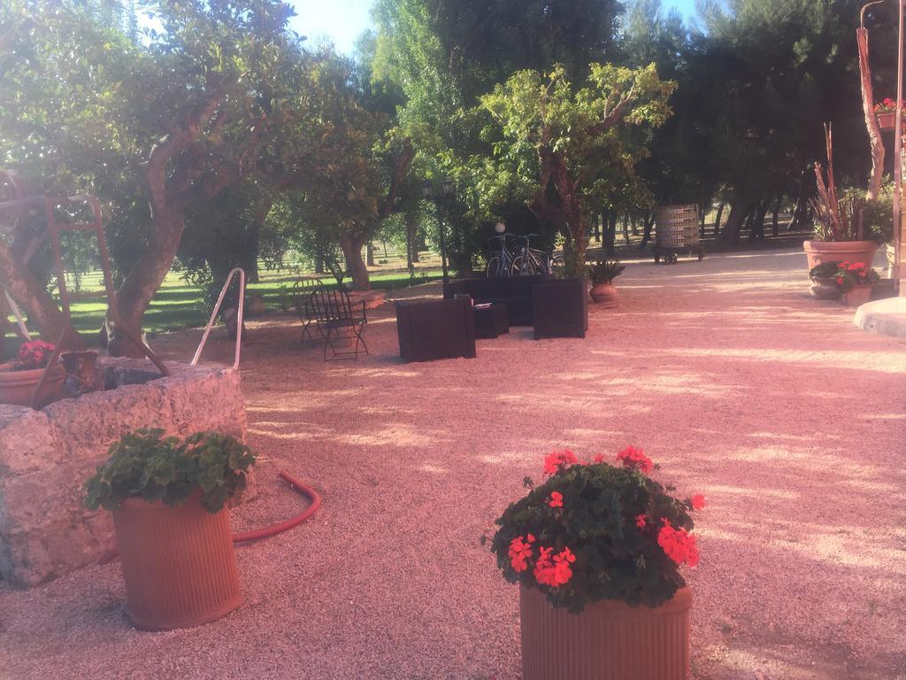 Tenuta Monaci La Murra Carmiano  Buitenkant foto